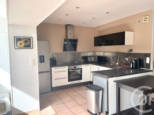 Appartement à louer - 3 pièces - 69.53 m2 - ST SYMPHORIEN D OZON - 69 - RHONE-ALPES - Century 21 Hestia Ldi