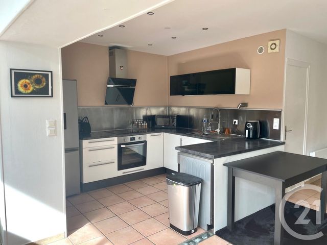 Appartement à louer - 3 pièces - 69.53 m2 - ST SYMPHORIEN D OZON - 69 - RHONE-ALPES - Century 21 Hestia Ldi