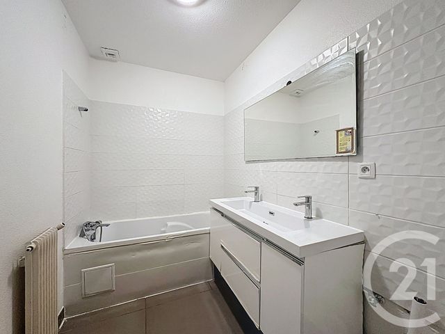 Appartement F4 à vendre - 4 pièces - 87.0 m2 - VILLEURBANNE - 69 - RHONE-ALPES - Century 21 Hestia Ldi