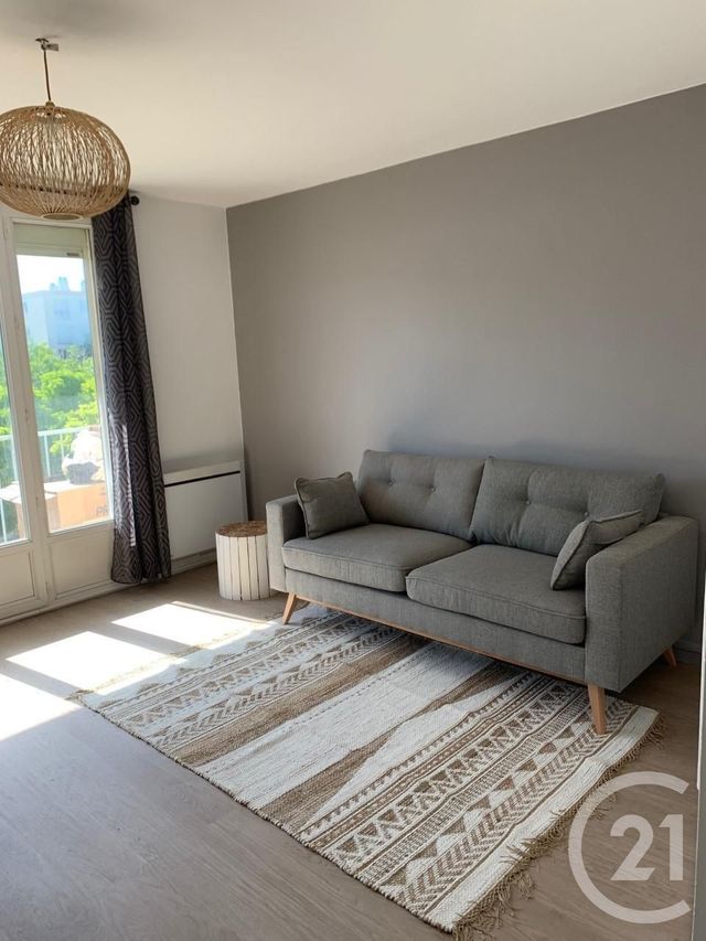 Appartement T3 à louer - 3 pièces - 62.19 m2 - FEYZIN - 69 - RHONE-ALPES - Century 21 Hestia Ldi