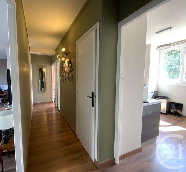 Appartement T3 à louer - 2 pièces - 60.07 m2 - ST PRIEST - 69 - RHONE-ALPES - Century 21 Hestia Ldi