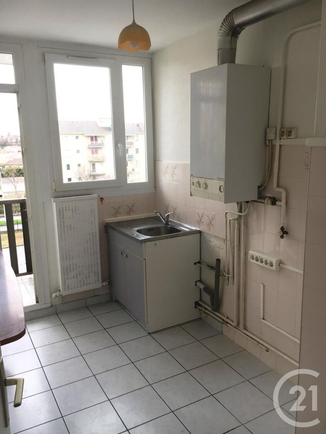 Appartement T3 à louer - 3 pièces - 55.16 m2 - CORBAS - 69 - RHONE-ALPES - Century 21 Hestia Ldi