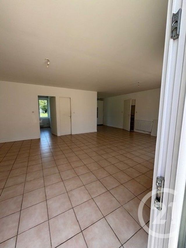Appartement T2 à louer - 2 pièces - 64.8 m2 - CHAPONNAY - 69 - RHONE-ALPES - Century 21 Hestia Ldi