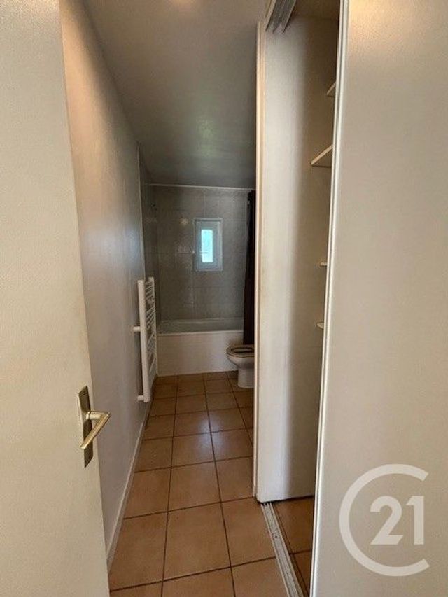 Appartement T2 à louer - 2 pièces - 64.8 m2 - CHAPONNAY - 69 - RHONE-ALPES - Century 21 Hestia Ldi