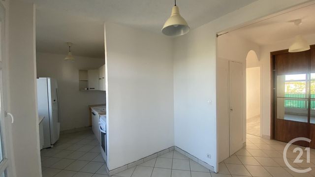 Appartement F4 à vendre - 4 pièces - 77.81 m2 - CORBAS - 69 - RHONE-ALPES - Century 21 Hestia Ldi