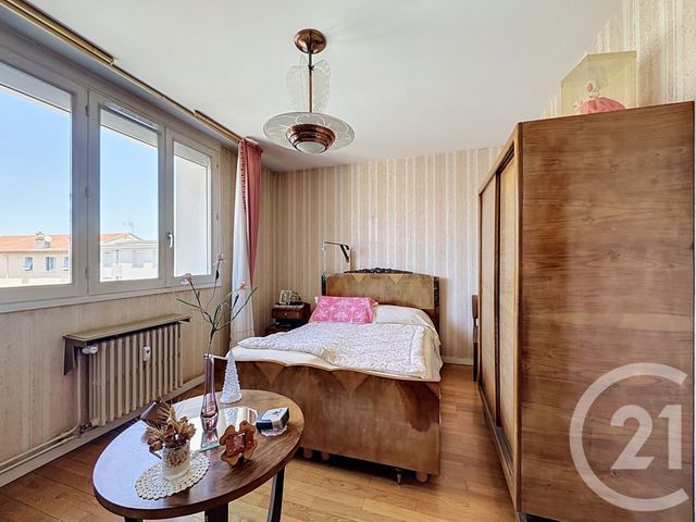 Appartement F3 à vendre - 3 pièces - 66.0 m2 - VENISSIEUX - 69 - RHONE-ALPES - Century 21 Hestia Ldi