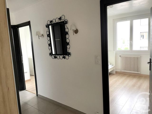 Appartement T5 à louer - 5 pièces - 83.09 m2 - LYON - 69008 - RHONE-ALPES - Century 21 Hestia Ldi