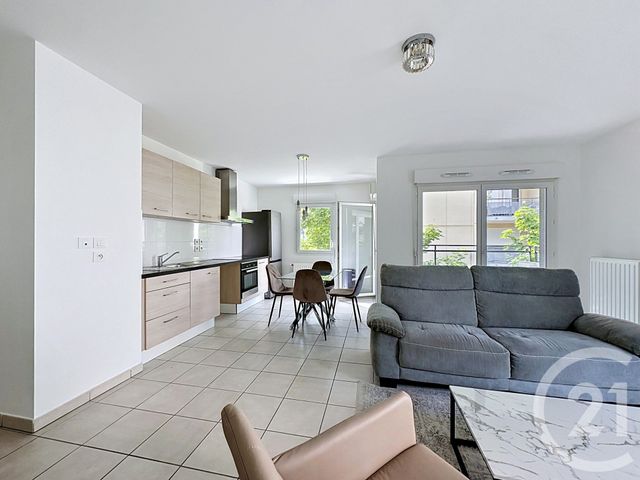 Appartement T3 à louer ST PRIEST