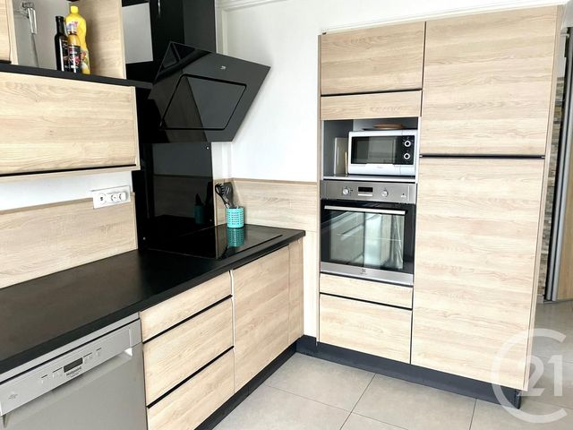 Appartement T5 à louer - 5 pièces - 83.09 m2 - LYON - 69008 - RHONE-ALPES - Century 21 Hestia Ldi