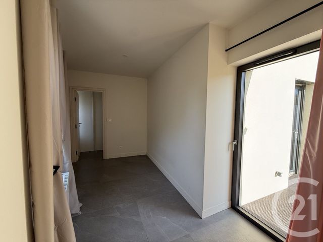 Appartement Duplex à louer - 4 pièces - 74.48 m2 - HEYRIEUX - 38 - RHONE-ALPES - Century 21 Hestia Ldi