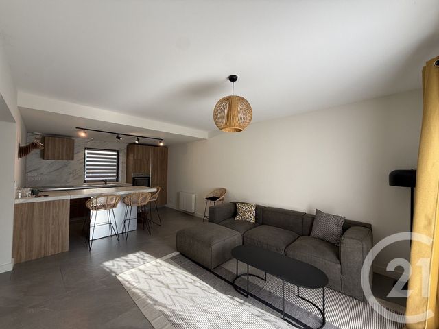Appartement Duplex à louer - 4 pièces - 74.48 m2 - HEYRIEUX - 38 - RHONE-ALPES - Century 21 Hestia Ldi