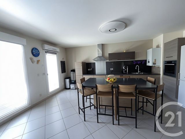 Appartement à vendre - 3 pièces - 67.0 m2 - VENISSIEUX - 69 - RHONE-ALPES - Century 21 Hestia Ldi