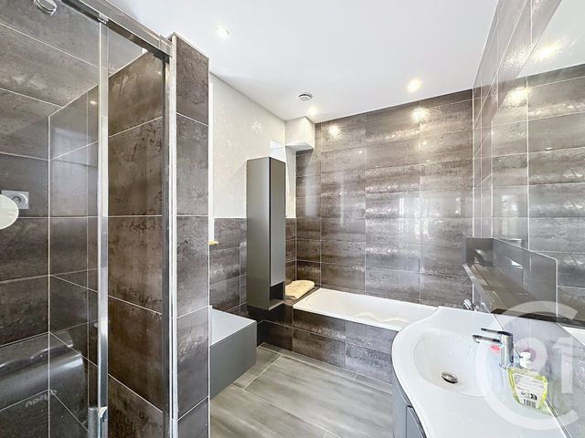 maison à vendre - 6 pièces - 360.0 m2 - FEYZIN - 69 - RHONE-ALPES - Century 21 Hestia Ldi