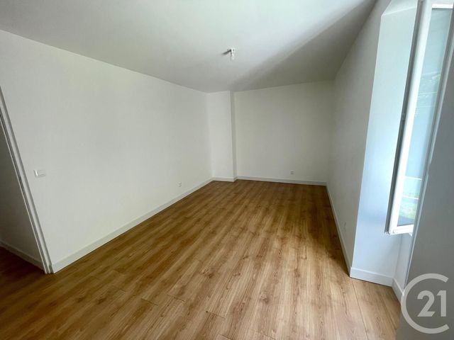 maison à louer - 4 pièces - 112.0 m2 - ST SYMPHORIEN D OZON - 69 - RHONE-ALPES - Century 21 Hestia Ldi