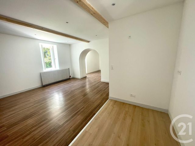 maison à louer - 4 pièces - 112.0 m2 - ST SYMPHORIEN D OZON - 69 - RHONE-ALPES - Century 21 Hestia Ldi