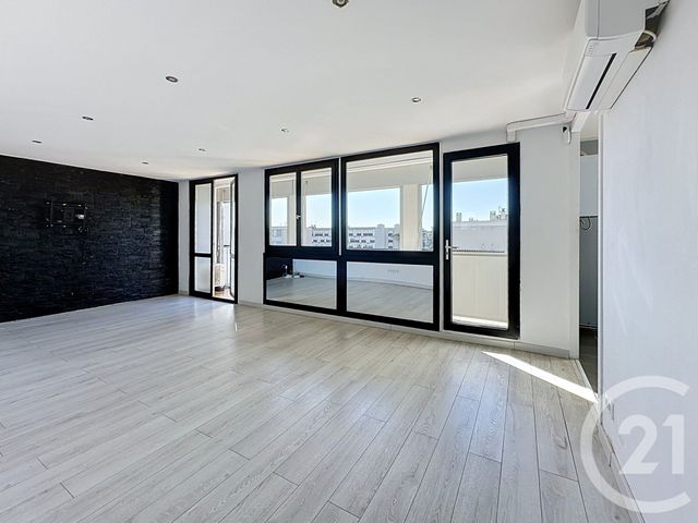 Appartement T3 à louer - 3 pièces - 64.12 m2 - VENISSIEUX - 69 - RHONE-ALPES - Century 21 Hestia Ldi