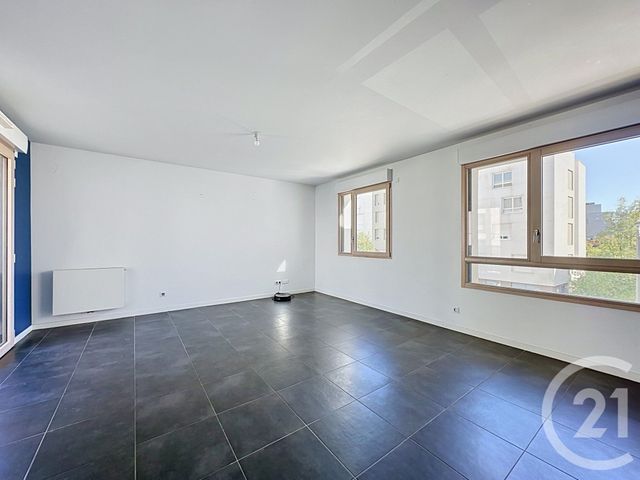 Appartement F4 à vendre - 4 pièces - 81.0 m2 - ST PRIEST - 69 - RHONE-ALPES - Century 21 Hestia Ldi