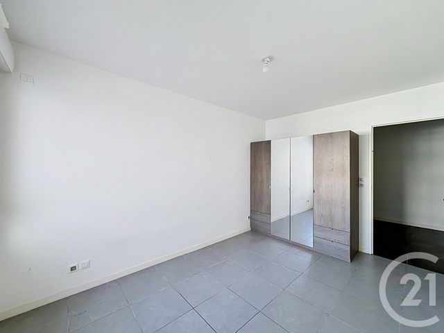 Appartement F4 à vendre - 4 pièces - 81.0 m2 - ST PRIEST - 69 - RHONE-ALPES - Century 21 Hestia Ldi