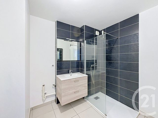 Appartement F4 à vendre - 4 pièces - 81.0 m2 - ST PRIEST - 69 - RHONE-ALPES - Century 21 Hestia Ldi