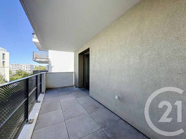 Appartement F4 à vendre - 4 pièces - 81.0 m2 - ST PRIEST - 69 - RHONE-ALPES - Century 21 Hestia Ldi