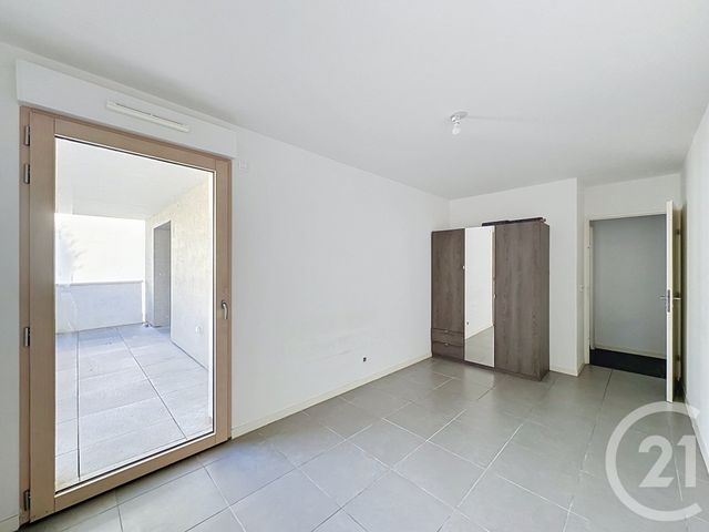 Appartement F4 à vendre - 4 pièces - 81.0 m2 - ST PRIEST - 69 - RHONE-ALPES - Century 21 Hestia Ldi