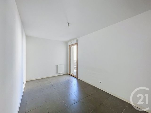 Appartement F4 à vendre - 4 pièces - 81.0 m2 - ST PRIEST - 69 - RHONE-ALPES - Century 21 Hestia Ldi