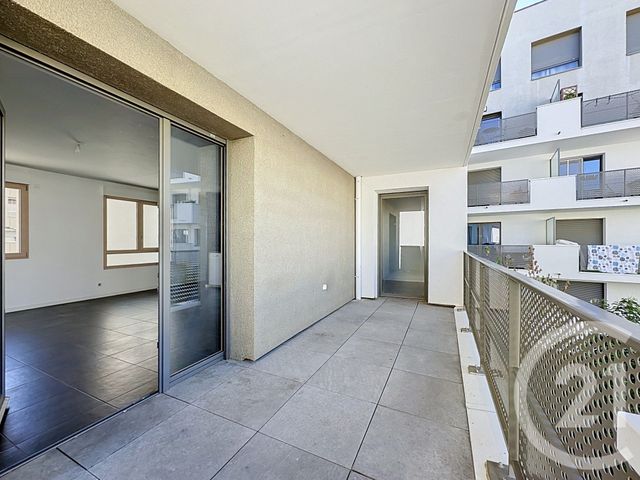 Appartement F4 à vendre - 4 pièces - 81.0 m2 - ST PRIEST - 69 - RHONE-ALPES - Century 21 Hestia Ldi