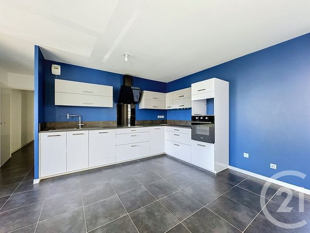Appartement F4 à vendre - 4 pièces - 81.0 m2 - ST PRIEST - 69 - RHONE-ALPES - Century 21 Hestia Ldi