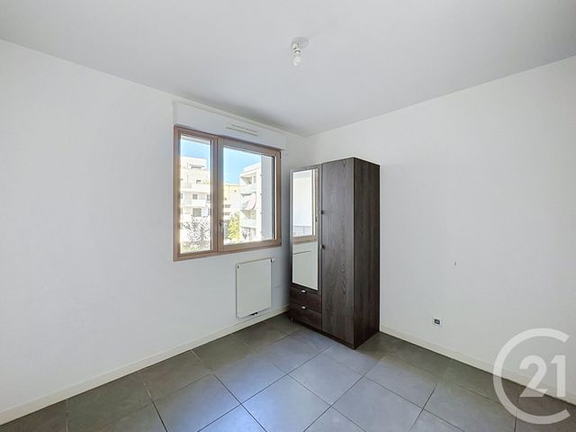 Appartement F4 à vendre - 4 pièces - 81.0 m2 - ST PRIEST - 69 - RHONE-ALPES - Century 21 Hestia Ldi