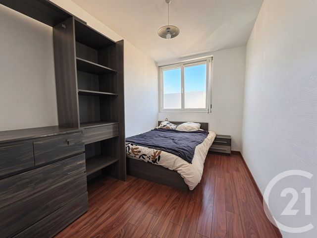 Appartement T4 à louer - 4 pièces - 64.66 m2 - VENISSIEUX - 69 - RHONE-ALPES - Century 21 Hestia Ldi
