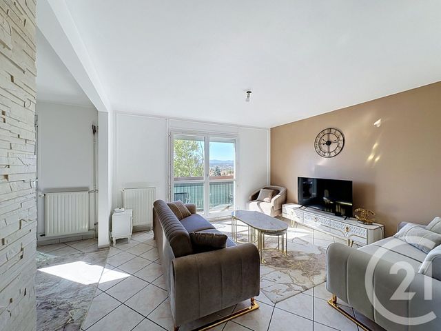 Appartement à vendre - 4 pièces - 76.18 m2 - ST FONS - 69 - RHONE-ALPES - Century 21 Hestia Ldi