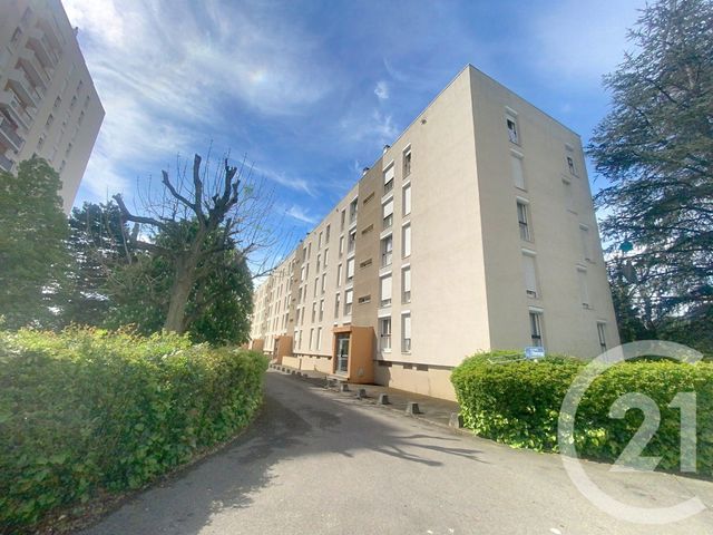 Appartement à vendre - 4 pièces - 76.18 m2 - ST FONS - 69 - RHONE-ALPES - Century 21 Hestia Ldi