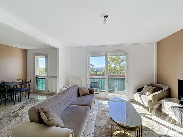 Appartement à vendre - 4 pièces - 76.18 m2 - ST FONS - 69 - RHONE-ALPES - Century 21 Hestia Ldi
