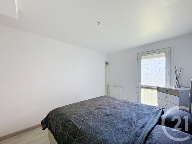 Appartement à vendre - 4 pièces - 76.18 m2 - ST FONS - 69 - RHONE-ALPES - Century 21 Hestia Ldi
