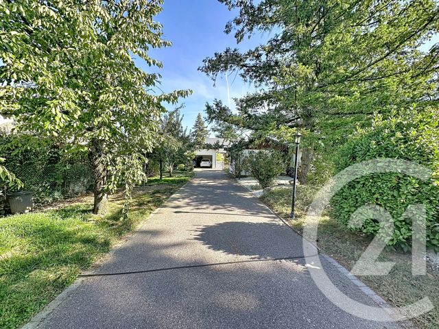 maison à vendre - 7 pièces - 188.75 m2 - CHARBONNIERES LES BAINS - 69 - RHONE-ALPES - Century 21 Hestia Ldi
